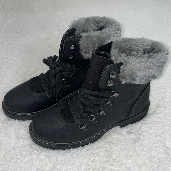 Faux fur trim hiker boot - Picture 3 of 5